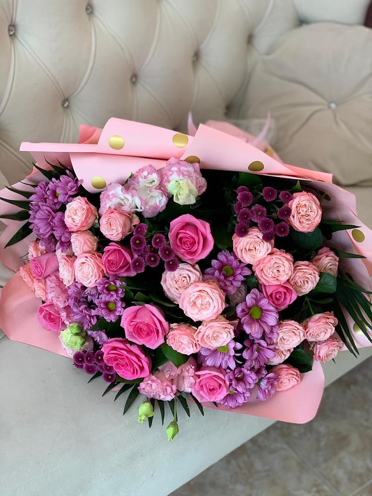 Букет цветов из: Хризантемы, Розы и Лизиантусы в Большое Новосурино