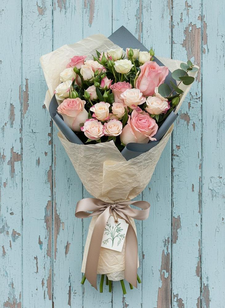 Букет цветов из: Розы в Большое Новосурино