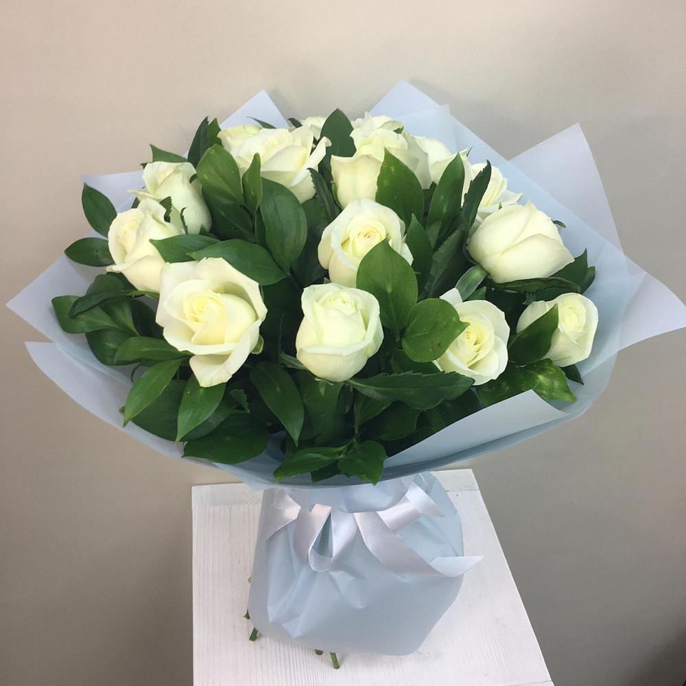 Букет 15 Белых роз Проуд в Большое Новосурино