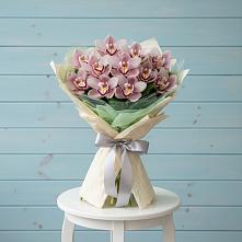 Букет цветов из:  Орхидеи и Розы в Большое Новосурино