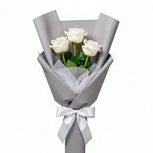 Букет 3 белые розы в Большое Новосурино