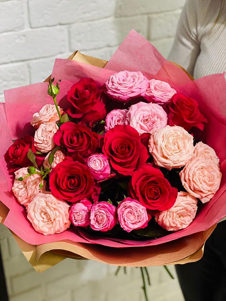 Букет цветов из: Розы в Большое Новосурино