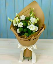 Букет цветов из:  Хризантемы и Лизиантусы в Большое Новосурино