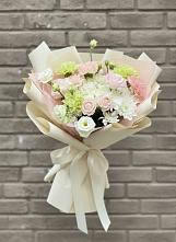Букет цветов из:  Гвоздики, Розы, Лизиантусы и Хризантемы в Большое Новосурино