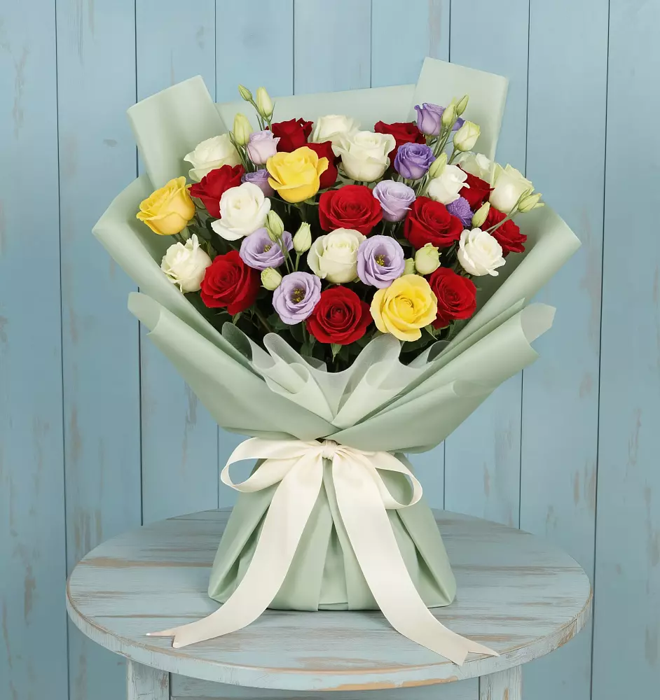 Букет цветов из: Розы в Большое Новосурино