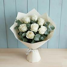 Букет Белые розы в Эвкалипте в Большое Новосурино