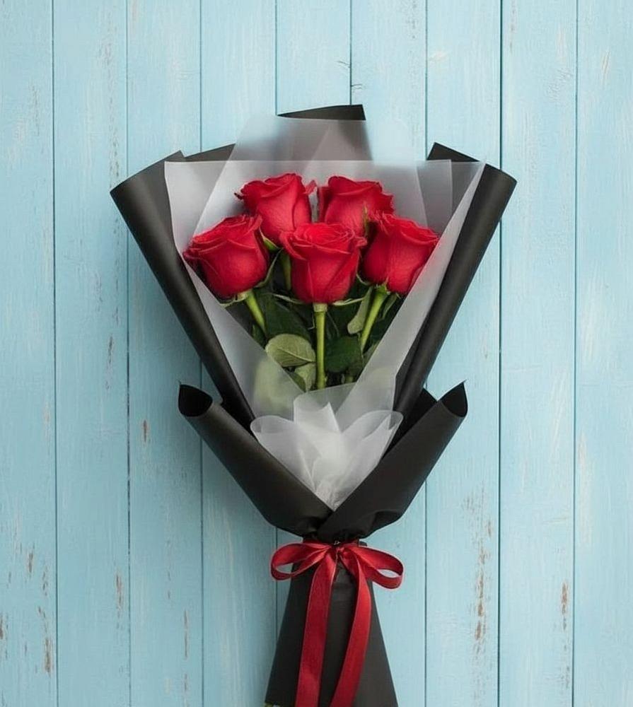 Букет цветов из: Розы в Большое Новосурино